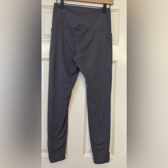 Girlfriend Collective Gray Leggings Size Medium - Picture 5 of 6